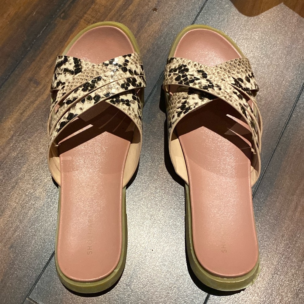 Its shoe mart brand, for summer